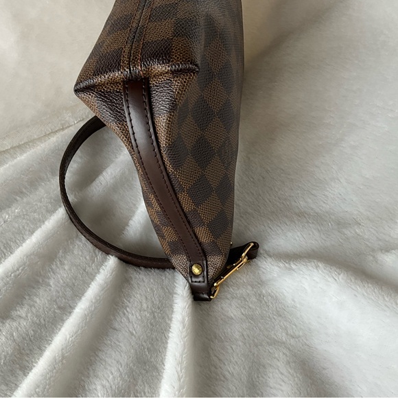 Louis Vuitton Damier Ebene Ilovo Bag - Picture 8 of 16